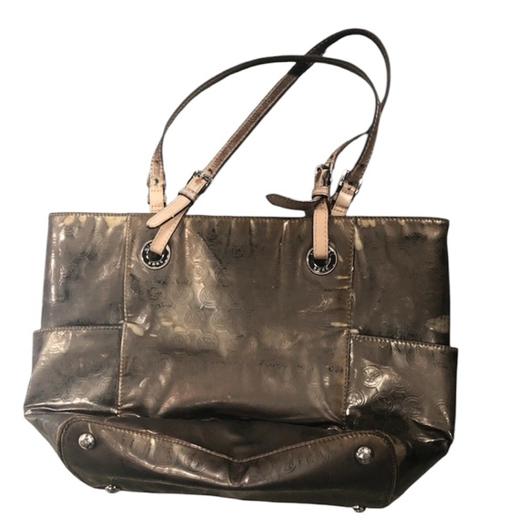 Brand: Michael Kors
Style: Tote ba - Picture 3 of 3